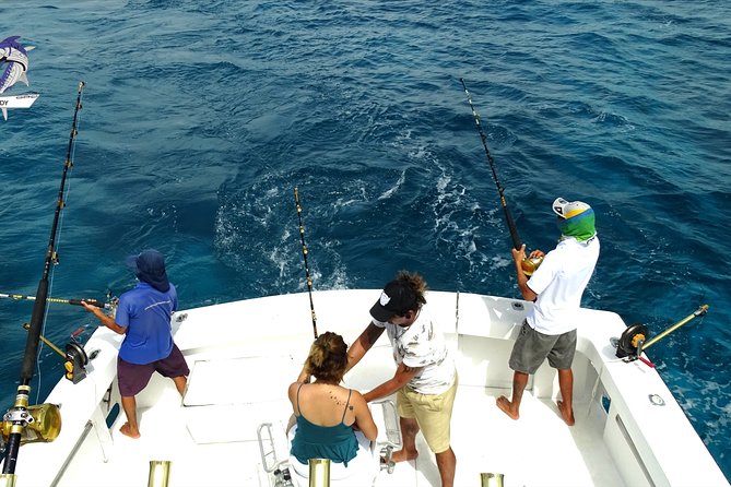 Cancun Fishing Charter if You Dont Fish You Dont Pay 46ft Yacht 12pax 25P14 - The Sum Up