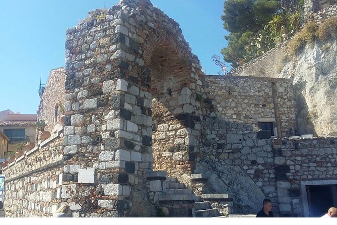 Castelmola and Taormina Tour From Messina - Common Questions