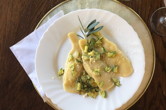 Cooking Class in a Historical Villa in Siena Provence With Tour - Authentic Italian Dishes