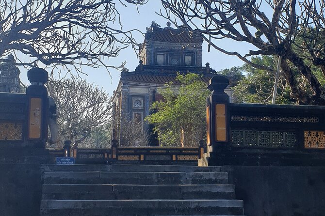 Day Trip To Hue City and Back From Hoi An By Private Car - Enjoying a Traditional Hue-Style Lunch