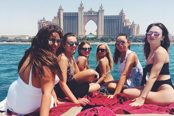Dubai Private Yacht Cruise - Boat Sizes and Group Options