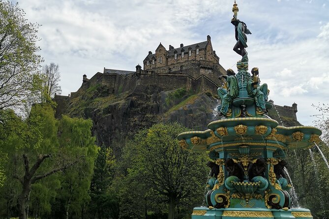 Edinburgh Old Town Private Self-Guided Tour - Meeting and Pickup Details