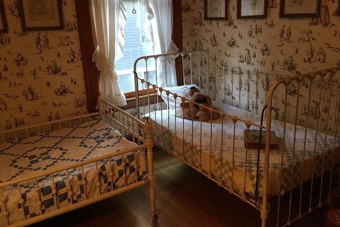 Ernest Hemingway Birthplace Museum Tour With Admission  - Illinois - The Sum Up