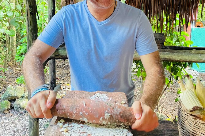 Food and Culture Tour From the Past to the Present in Cozumel - Traditional Cooking Techniques and Recipes