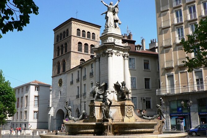 Grenoble Scavenger Hunt and Sights Self-Guided Tour - Common Questions