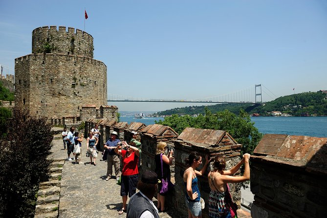 Guided Bosphorus Strait and Black Sea Day Cruise From Istanbul With Lunch - Lunch and Refreshments