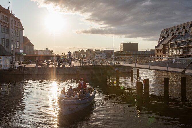 Guided Canal Tour in Copenhagen by Electric Boat - Tips for an Enjoyable Experience