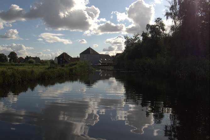Guided Canoe Adventure With Picnic Lunch in Waterland From Amsterdam - Scenic Canoe Tour and Picnic Lunch