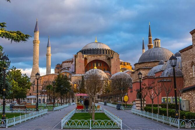 Istanbul Old City Guided Walking Tour - Topkapi Palace