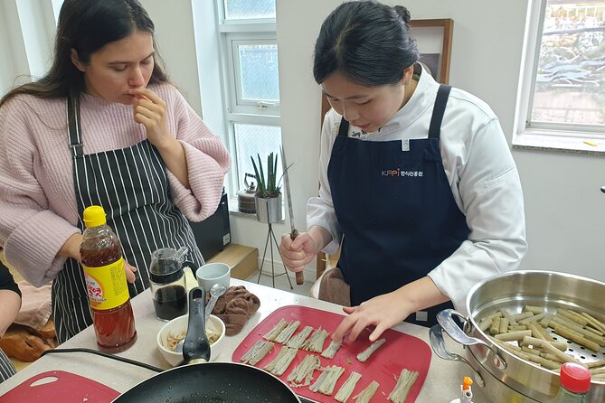 Korean Food Master Private Cooking Class With Korean Chef - Common Questions