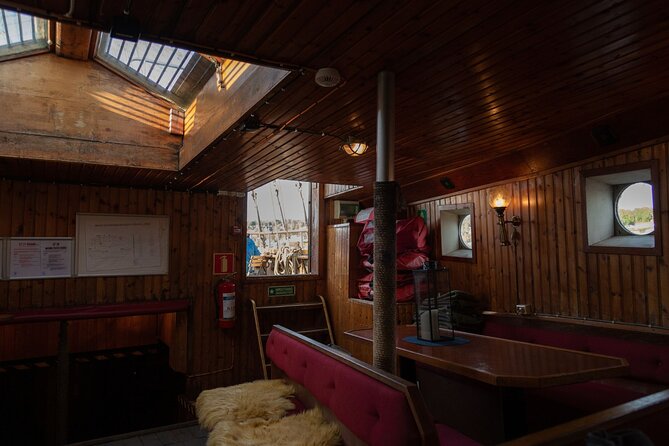 LIVE MUSIC Sing-Along Fjord Cruise With a Pick-Nick Basket - Common Questions