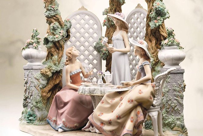 Lladro Factory Visit and Paella Lunch at the Beach - The Sum Up