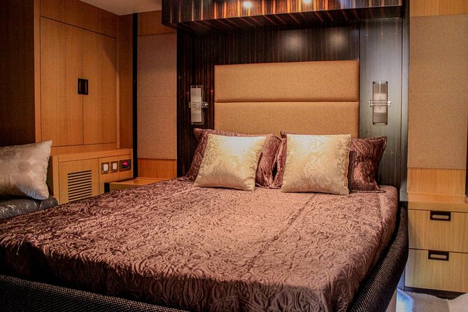 Luxury Yacht Dubai - Book 56 Ft Yacht Cruise up to 24 People - Pricing and Booking Information