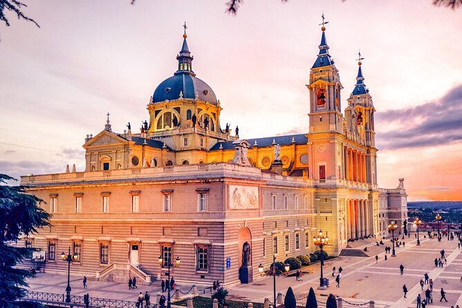 Madrid (Historical Centre) Scavenger Hunt and Self-Guided Tour - Common Questions
