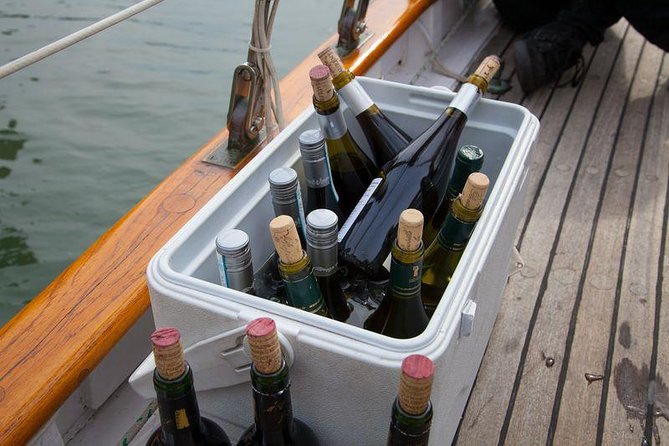 New York Sailboat Cruise With Wine and Cheese - Explore Famous NYC Landmarks From the Water