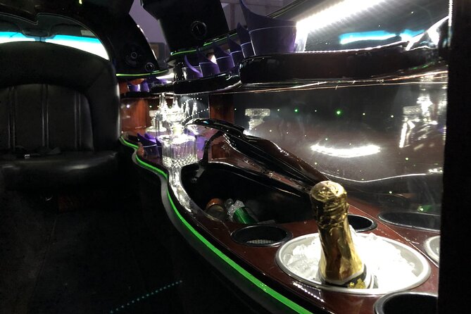 Newark International Airport Stretch Limousine Service - Meeting Point Details