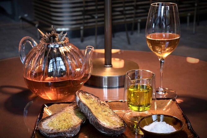Olive Oil, Cheese, and Wine Tasting With Local Expert - Types of Olive Oil