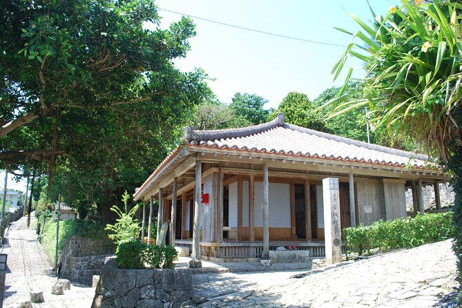 Port Pick-Up: Naha Private Tour Licensed Guide＆ Vehicle - Common Questions