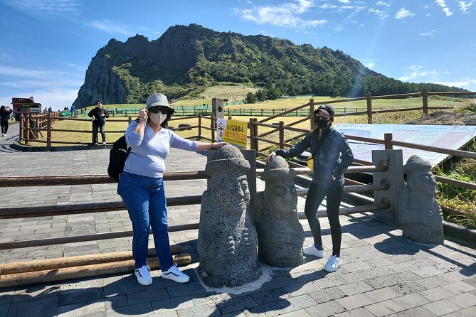 Private Day Jumbo Taxi Tour Experienced Driver in Jeju Island - Common Questions