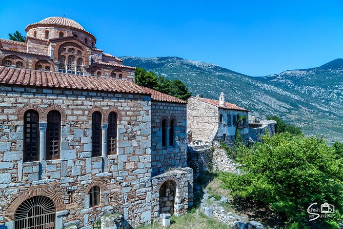 Private Delphi and Hosios Loukas Monastery - Great Lunch and Drinks Included - The Sum Up