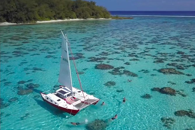 PRIVATE Half Day Tour : Moorea Snorkeling & Sailing on a Catamaran Named Taboo - Friendly and Knowledgeable Crew