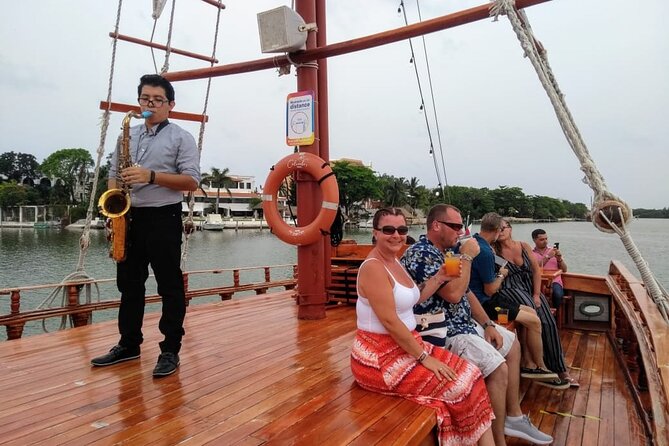 Romantic Sunset Dinner Cruising Experience - The Sum Up
