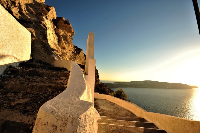 Santorini Wine Tour With 10 Wine Tastings and Oia Sunset - Positive Review Highlights