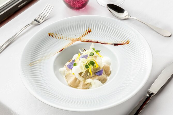 Seine River Dinner Cruise Maxims De Paris With Champagne and Live Music - Champagne and Gourmet Dining