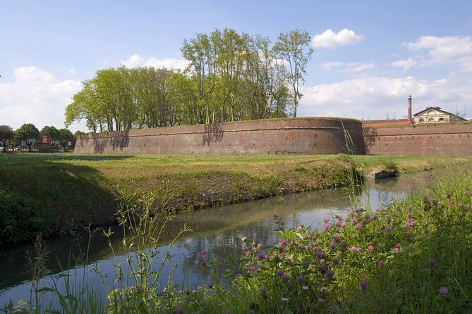 Self Guided Bike Tour in the Nature to Villa Reale - Dining Options Along the Route