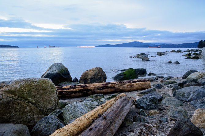 Stanley Park & English Bay Golden Hour Photography - Capturing the Golden Hour at English Bay
