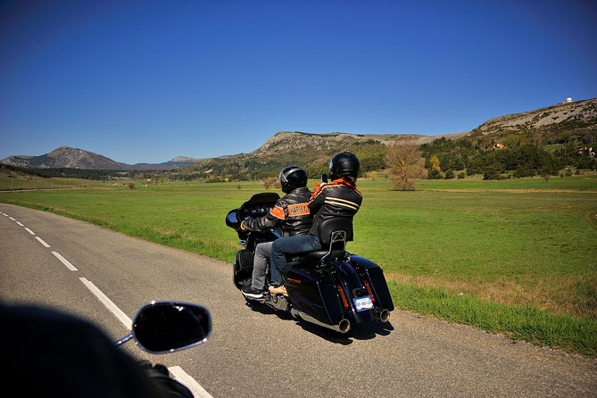 Stroll on a Harley Davidson, Full Day Passenger Duet With Your Guide - Common Questions
