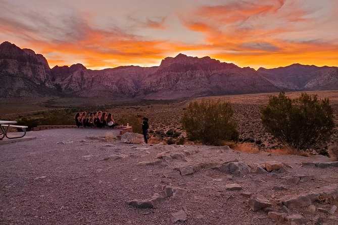 Sunset Hike and Photography Tour Near Red Rock With Optional 7 Magic Mountains - The Sum Up