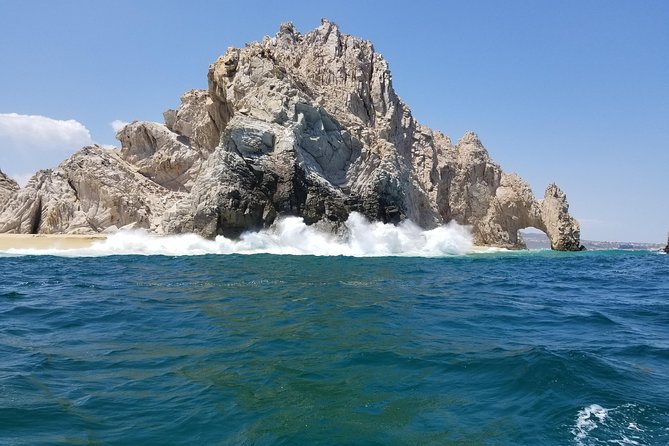 The Arch Tour With Amazing Captain in Cabo San Lucas - Beach Drop-off and Souvenir Opportunities