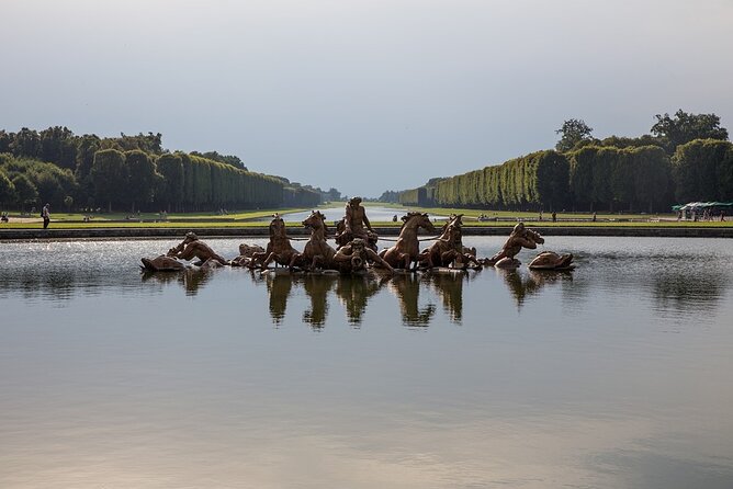 Versailles Palace, Gardens, Trianon & Grand Canal Park Multiple Option Tour - Access to Temporary Exhibitions