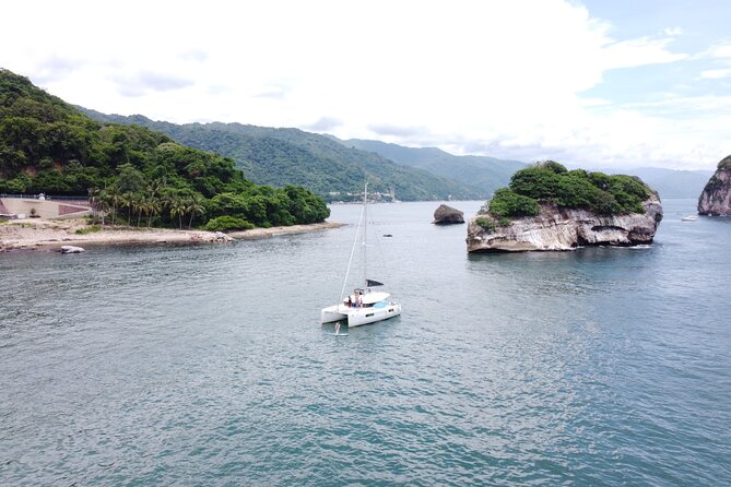 Visit Private Beaches Around Puerto Vallarta in a Private Yacht - The Sum Up