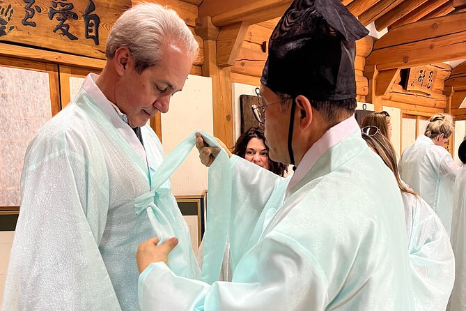 Wearing Hanbok Walking Tour in Bukchon With Liquor Tasting - The Sum Up