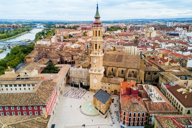 Zaragoza Scavenger Hunt and Best Landmarks Self-Guided Tour - Tour Inclusions and Experience