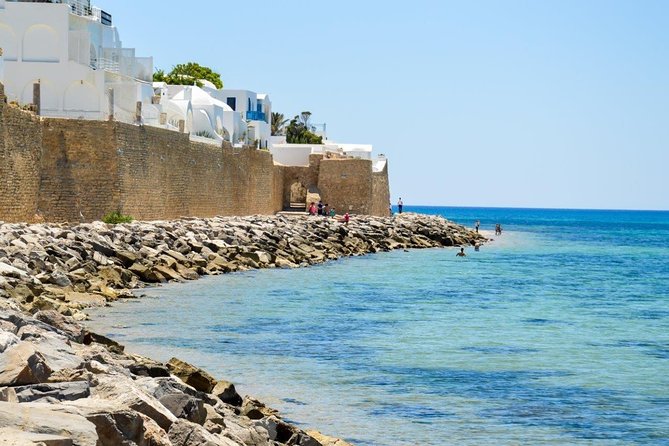 8 Days From the Mainland to the Island From Tunis