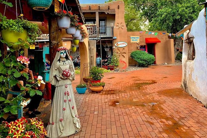 12pm - Public High Noon History, Legends & Lore Tour - Guided Old Town Stroll - Knowledgeable and Entertaining Tour Guides