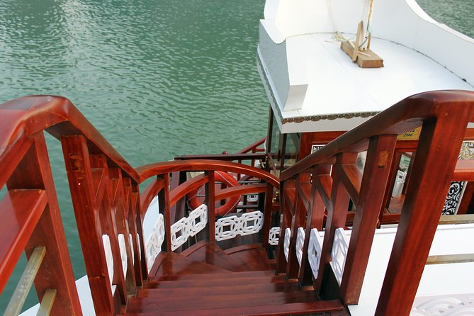 3-Day Cruise Relaxing and Kayaking on Oriental Sails - Selecting Date and Travelers