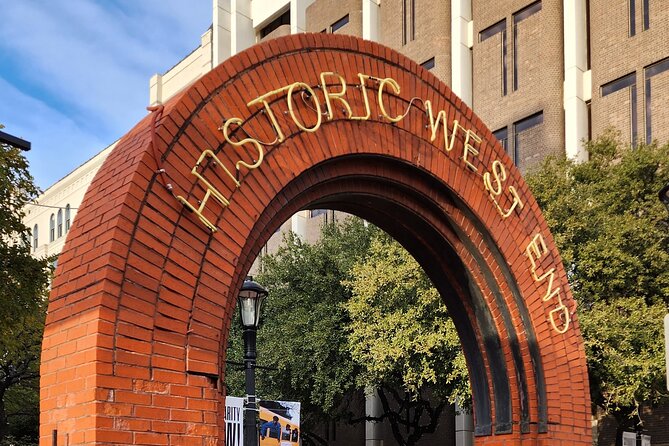 Historic Dallas Downtown Solo Self Guided Walking Tour - Notable Sites and Landmarks