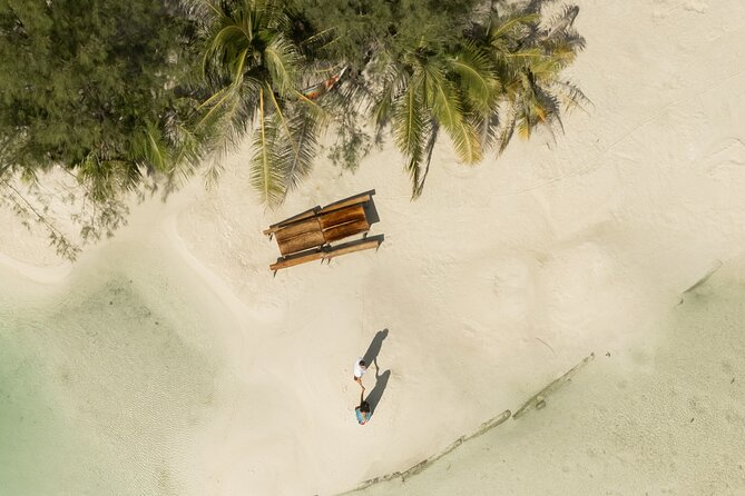 Private Island for Two to Enjoy the Quietness of Bora Bora - Duration: 7 Hours of Tranquility