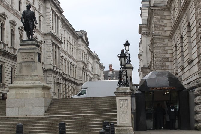 Private Transfer From Heathrow Airport to Gatwick Airport via London Hotel - Common Questions