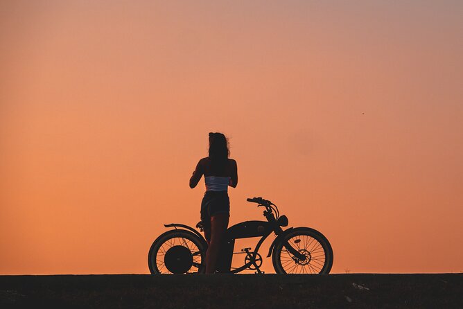 Retro E-Bike Photo Stop Tour - Common Questions