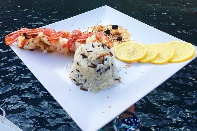 Santorini Luxury Catamaran Sunset Cruise With BBQ, Drink and Transfer - Experience the Caldera and Hot Springs