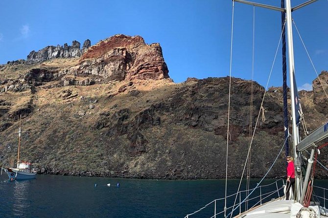 Santorini Private Daytime Sailing Tour With Meal, Drinks &Transfer Included - Common Questions