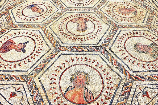 Small Group Guided Itálica City and Game of Thrones - Common Questions