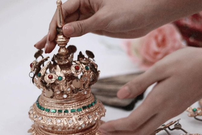 Thai รำนาญเต้นรำในวัดอรุณ - Common Questions