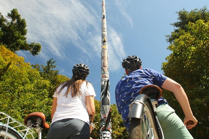Victoria Shore Excursion: Castles, Hoods & Legends - Bike Tour - Tour Overview