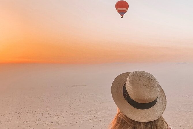 Views Of Dubai Beautiful Desert By Hot Air Balloon From Dubai - The Sum Up